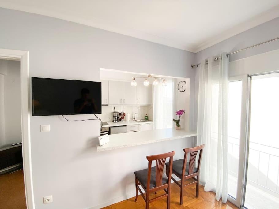 6Th Floor Apartment In Victoria Square Athena Bagian luar foto
